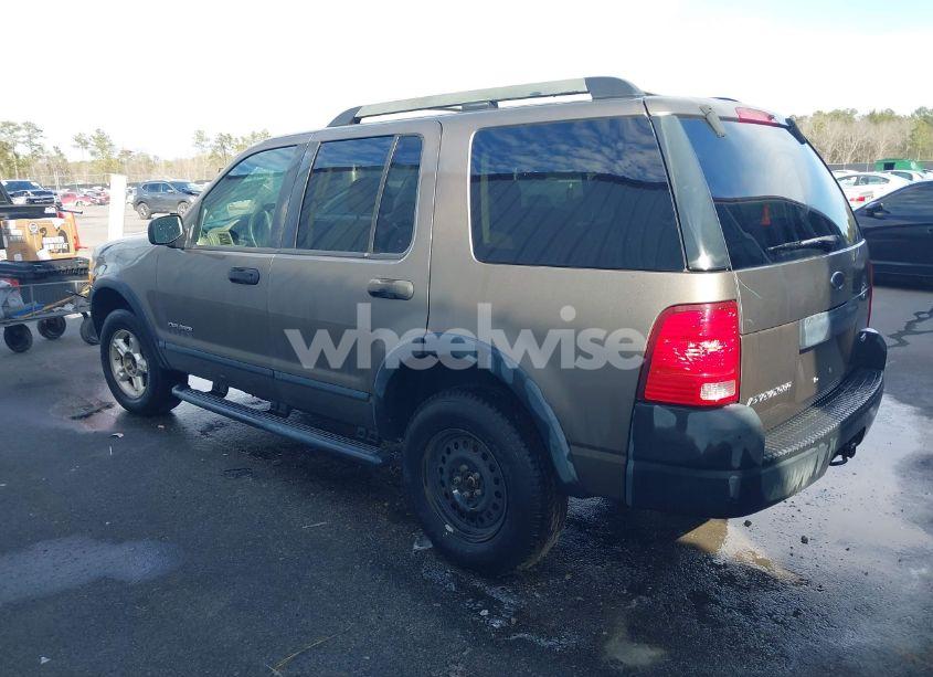 Photo 3 of 2005 Ford Explorer XLS/XLS SPORT (VIN 1FMZU72K95UB48789)