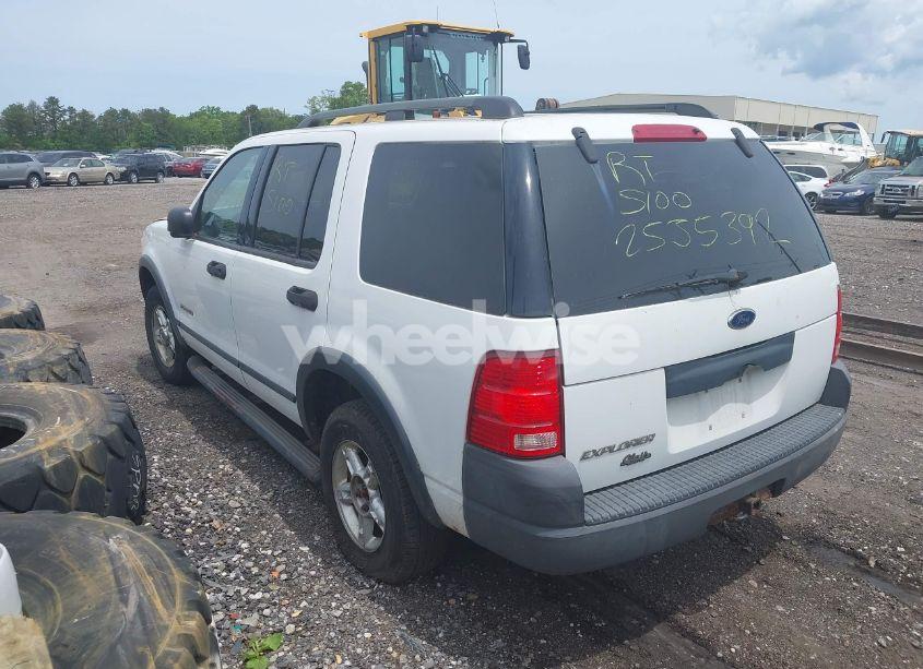 Photo 3 of 2004 Ford Explorer XLS (VIN 1FMZU72KX4UB30784)