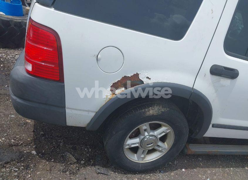 Photo 6 of 2004 Ford Explorer XLS (VIN 1FMZU72KX4UB30784)