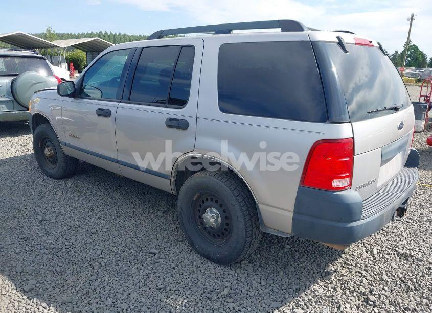 Photo 3 of 2005 Ford Explorer XLS/XLS SPORT (VIN 1FMZU72KX5ZA67190)