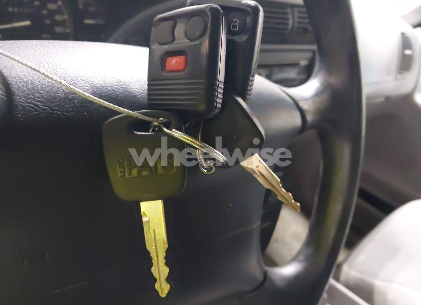 Photo 11 of 2000 Ford Explorer XLS (VIN 1FMZU72X1YZC58027)