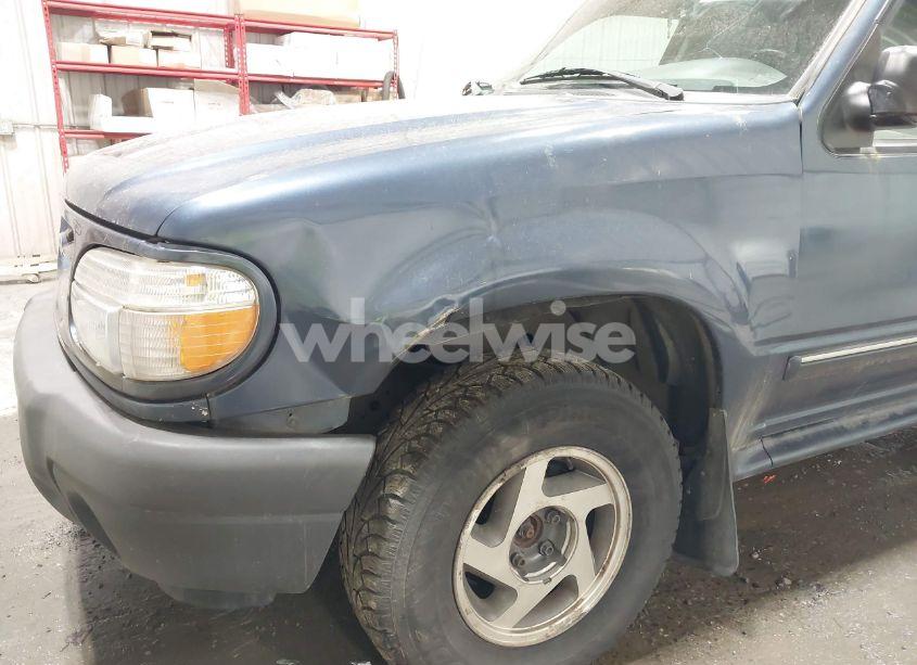 Photo 6 of 2000 Ford Explorer XLS (VIN 1FMZU72X1YZC58027)