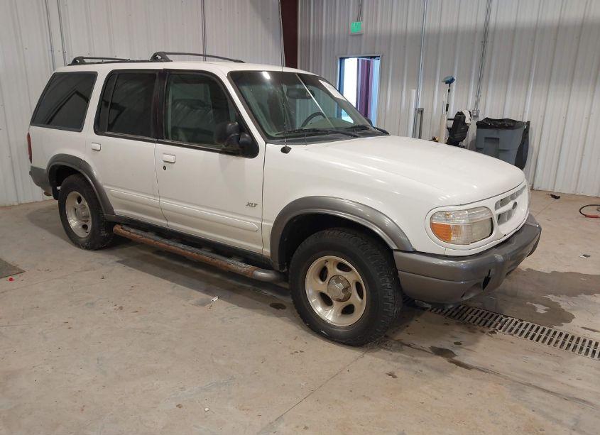 2001 Ford Explorer XLT (VIN 1FMZU73E01ZA60610) main photo