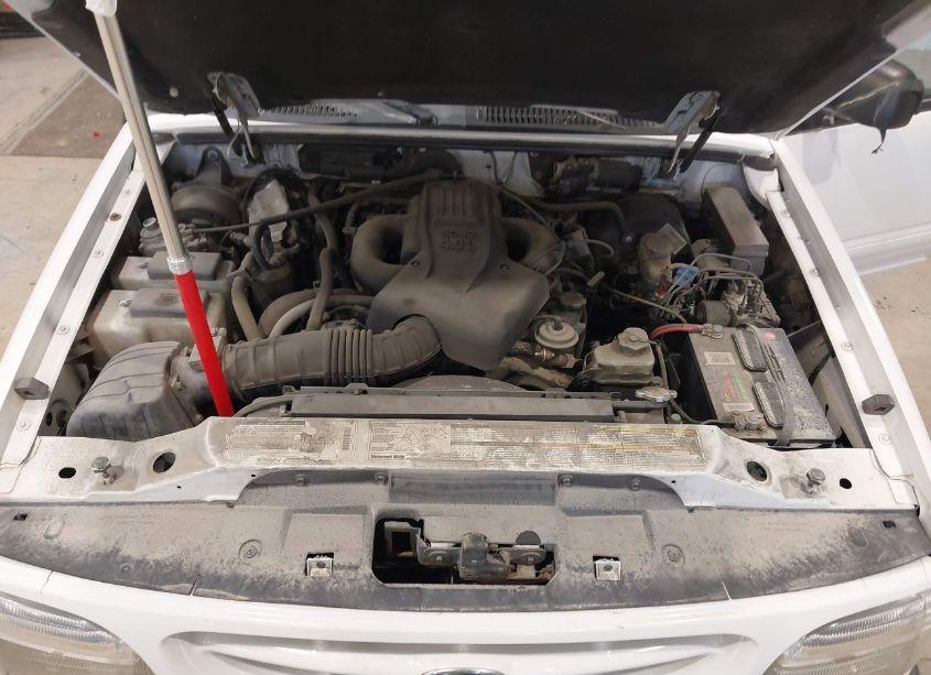 Photo 10 of 2001 Ford Explorer XLT (VIN 1FMZU73E01ZA60610)