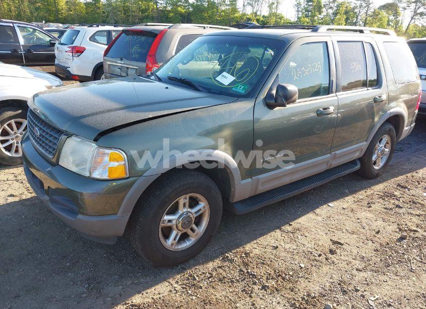 Photo 2 of 2002 Ford Explorer XLT (VIN 1FMZU73E02UA28299)