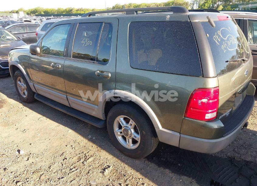 Photo 3 of 2002 Ford Explorer XLT (VIN 1FMZU73E02UA28299)