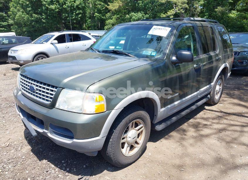 Photo 2 of 2002 Ford Explorer XLT (VIN 1FMZU73E02UB59460)