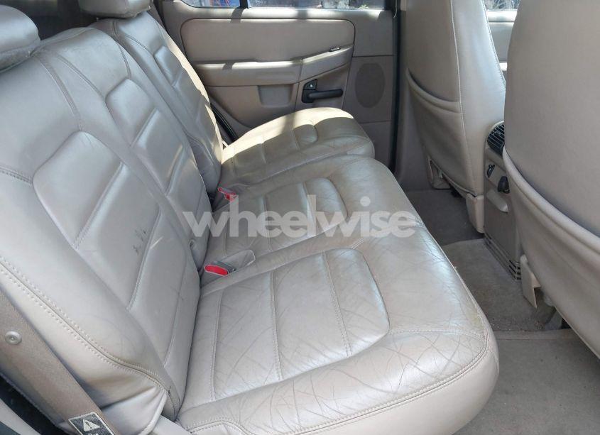 Photo 8 of 2002 Ford Explorer XLT (VIN 1FMZU73E02UB59460)