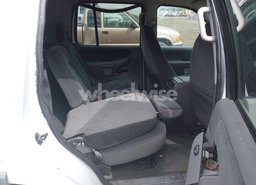 Photo 8 of 2002 Ford Explorer XLT (VIN 1FMZU73E02ZA05494)