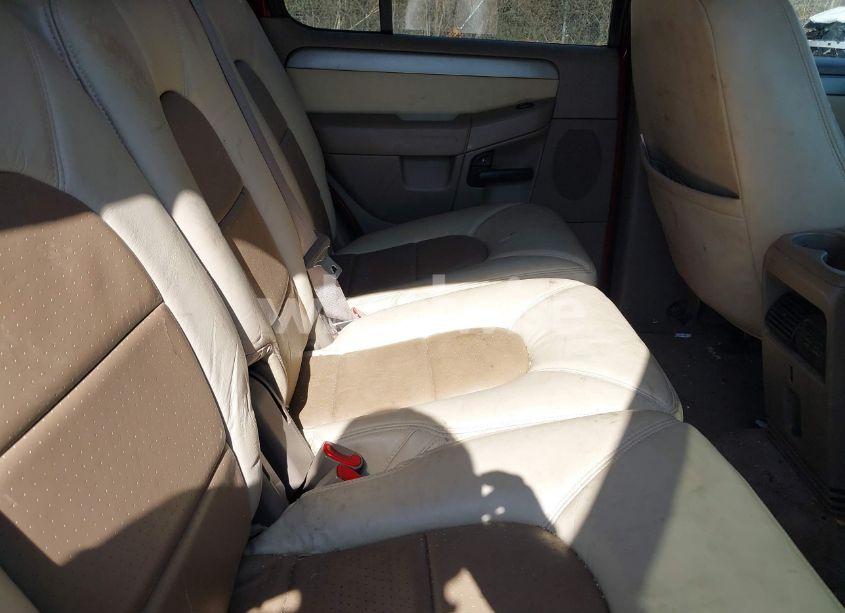 Photo 8 of 2004 Ford Explorer NBX/XLT (VIN 1FMZU73E04UC09390)