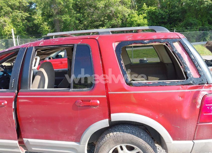 Photo 13 of 2002 Ford Explorer XLT (VIN 1FMZU73E12UB08940)