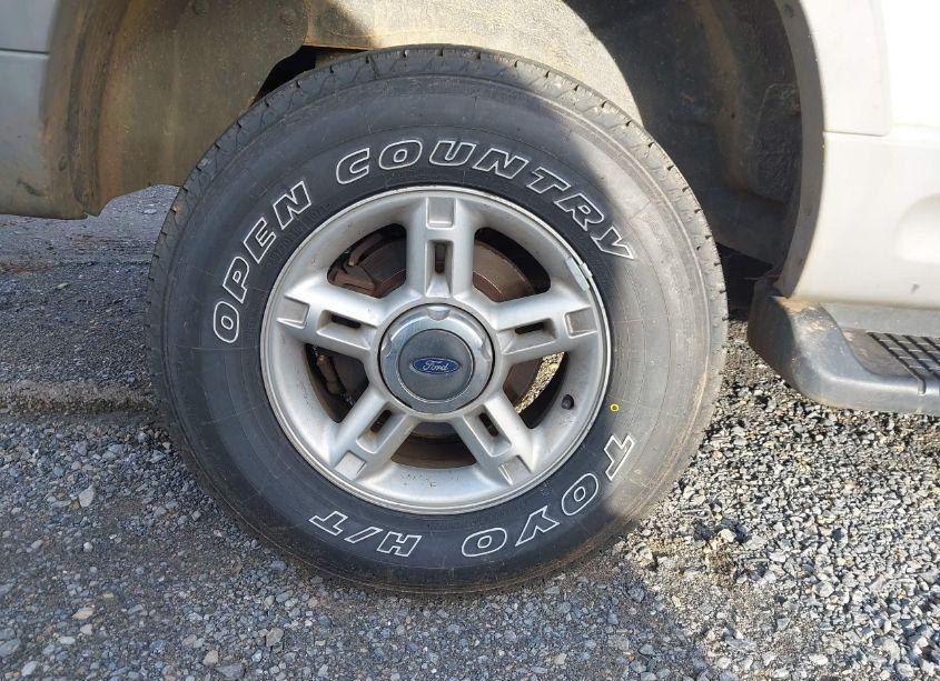 Photo 12 of 2002 Ford Explorer XLT (VIN 1FMZU73E12ZA09005)