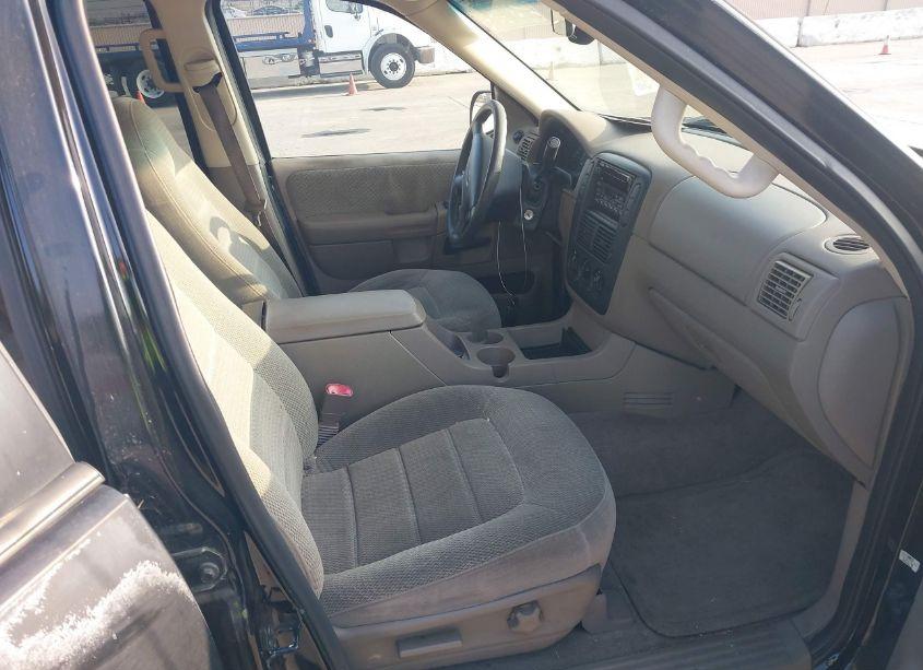 Photo 5 of 2002 Ford Explorer XLT (VIN 1FMZU73E12ZA29268)