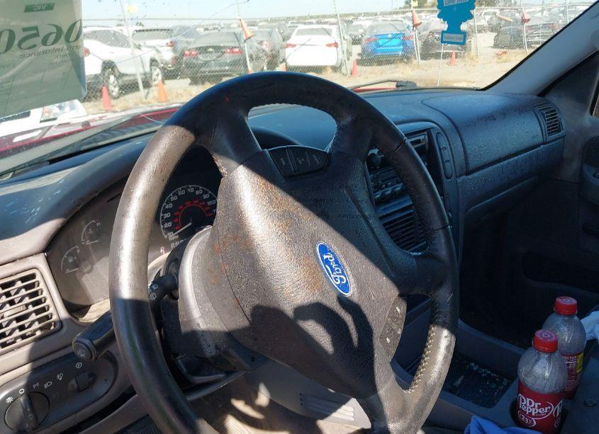 Photo 14 of 2002 Ford Explorer XLT (VIN 1FMZU73E12ZC34993)