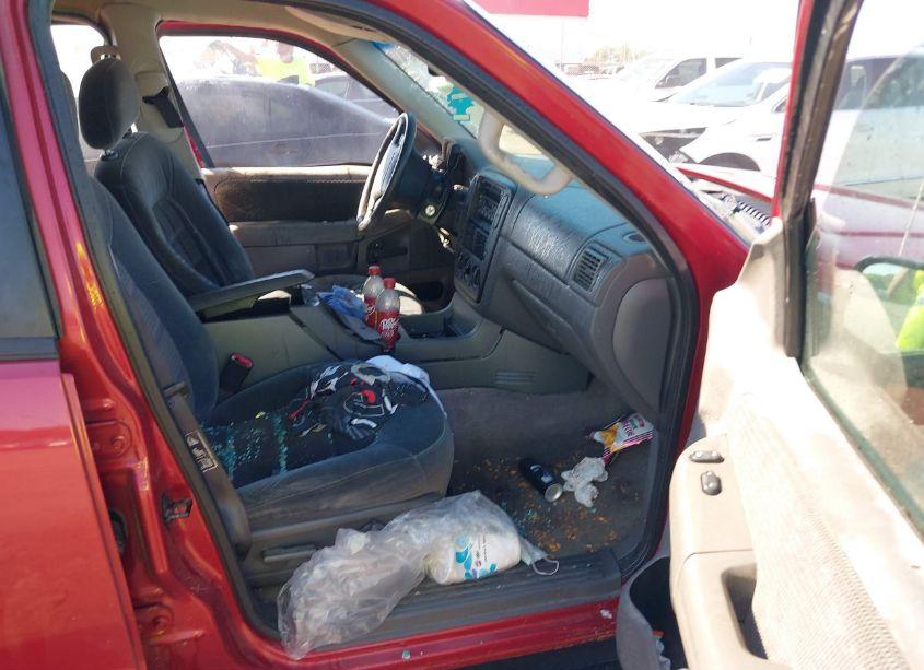 Photo 5 of 2002 Ford Explorer XLT (VIN 1FMZU73E12ZC34993)