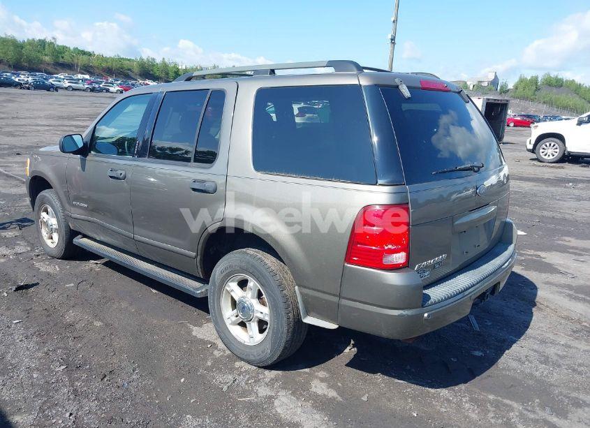 Photo 3 of 2004 Ford Explorer NBX/XLT (VIN 1FMZU73E14UC34007)