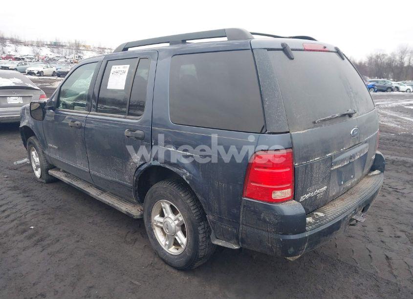 Photo 3 of 2005 Ford Explorer XLT/XLT SPORT (VIN 1FMZU73E15UC01445)