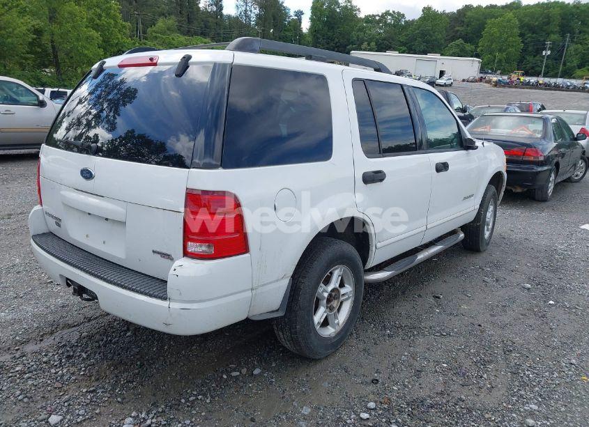 Photo 4 of 2005 Ford Explorer XLT/XLT SPORT (VIN 1FMZU73E15ZA62100)