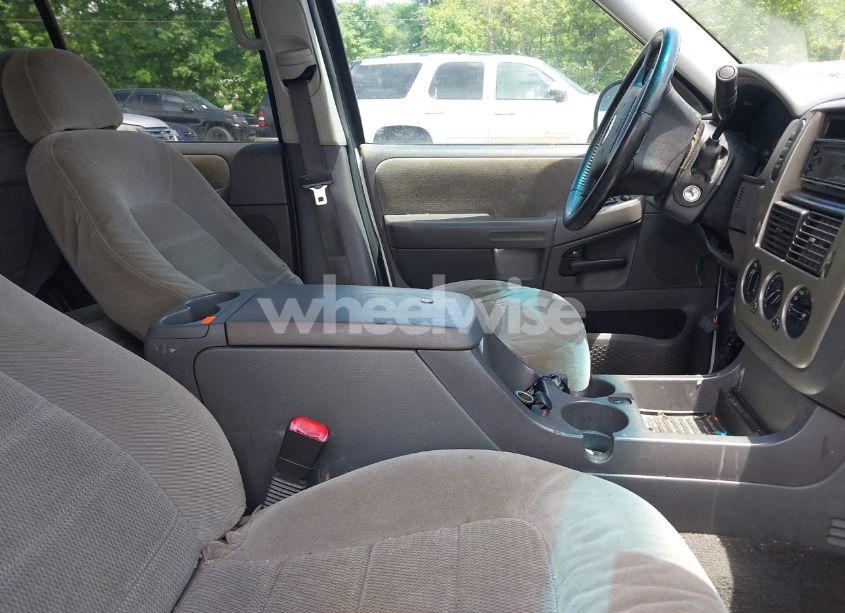 Photo 5 of 2005 Ford Explorer XLT/XLT SPORT (VIN 1FMZU73E15ZA62100)