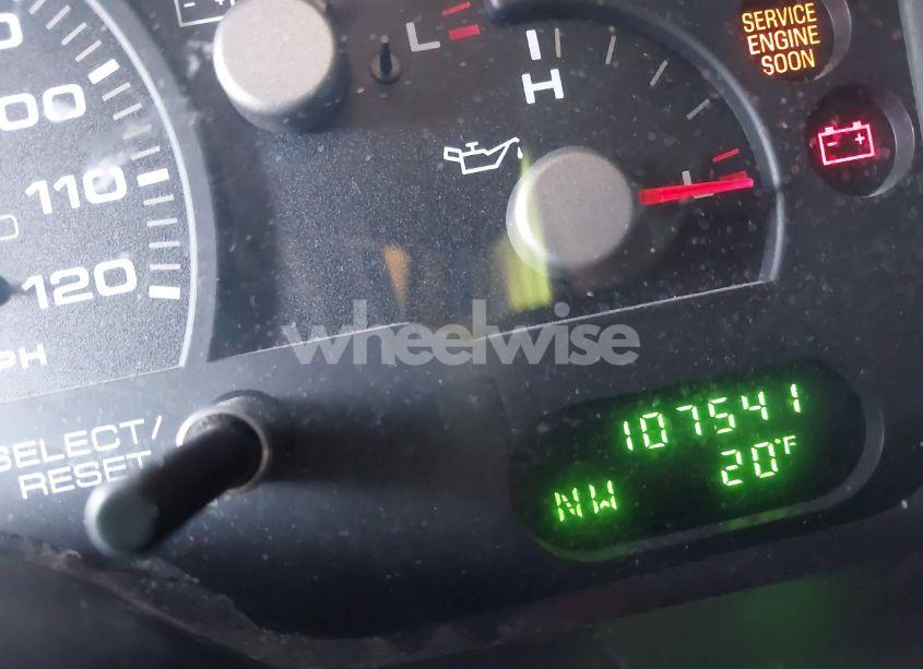 Photo 15 of 2002 Ford Explorer XLT (VIN 1FMZU73E22UC39410)
