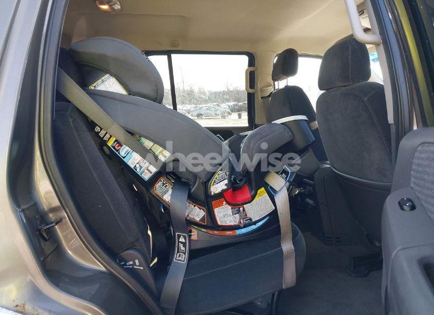 Photo 8 of 2002 Ford Explorer XLT (VIN 1FMZU73E22UC39410)