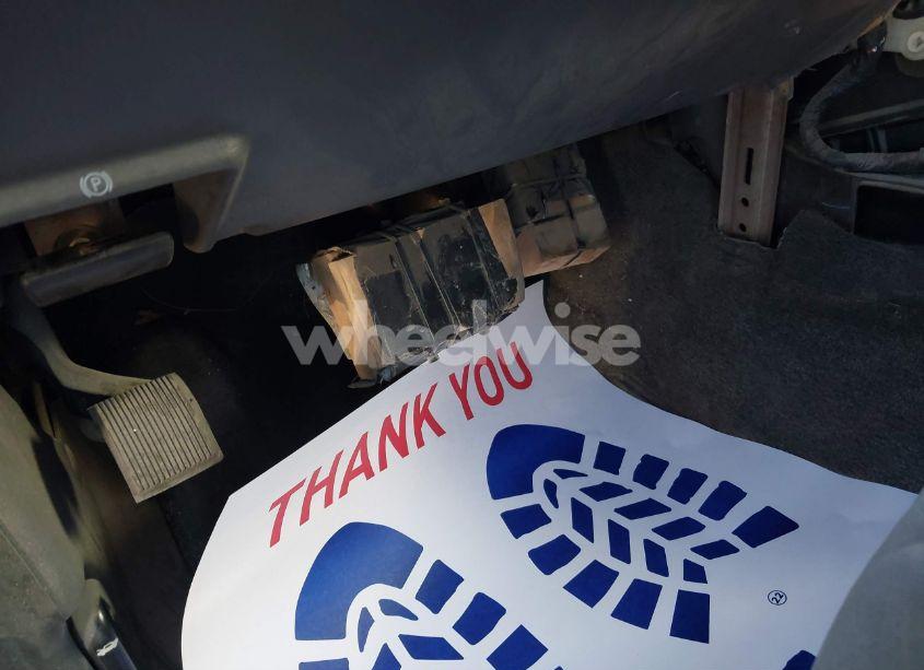 Photo 18 of 2005 Ford Explorer XLT/XLT SPORT (VIN 1FMZU73E25UA40569)