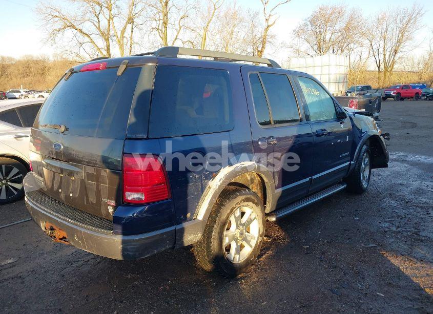 Photo 4 of 2005 Ford Explorer XLT/XLT SPORT (VIN 1FMZU73E25UA40569)
