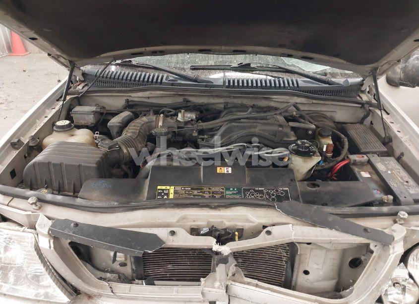 Photo 10 of 2002 Ford Explorer XLT (VIN 1FMZU73E42UC44558)