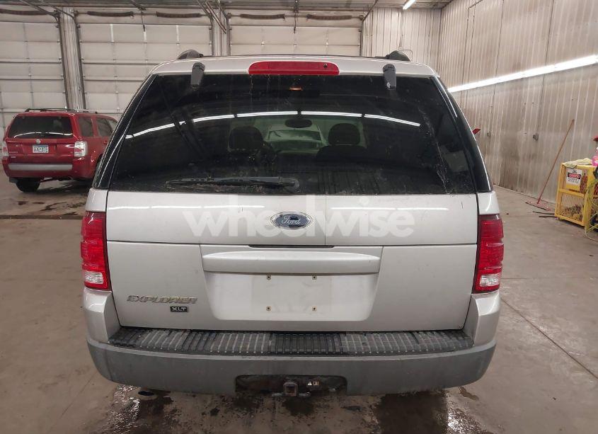 Photo 17 of 2002 Ford Explorer XLT (VIN 1FMZU73E42UC44558)
