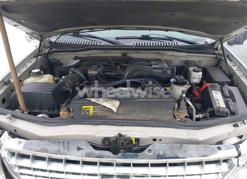 Photo 10 of 2005 Ford Explorer XLT/XLT SPORT (VIN 1FMZU73E45UA24308)