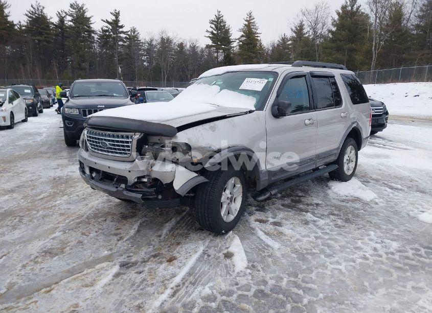 Photo 2 of 2005 Ford Explorer XLT/XLT SPORT (VIN 1FMZU73E45UA24308)