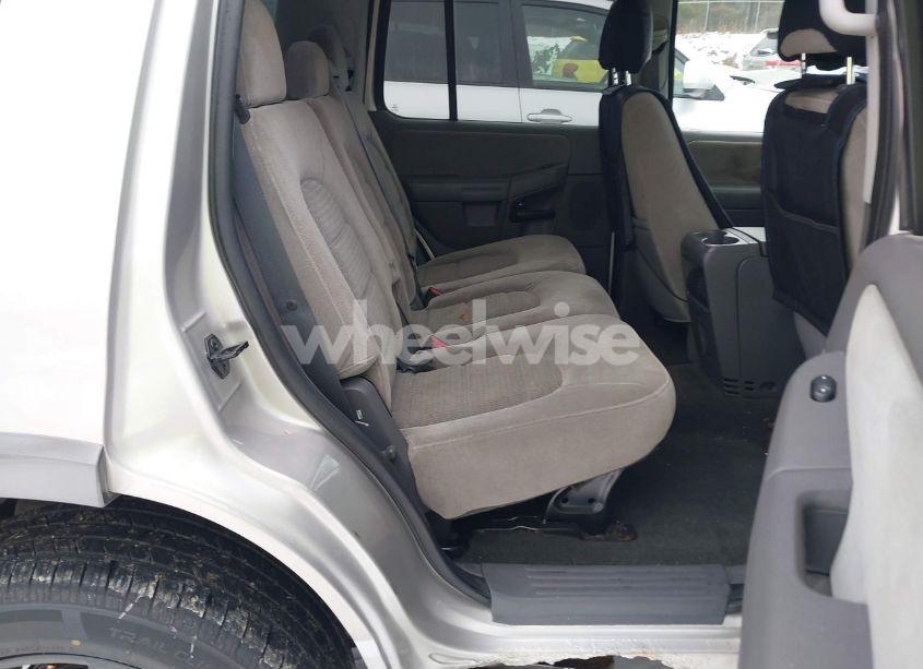 Photo 8 of 2005 Ford Explorer XLT/XLT SPORT (VIN 1FMZU73E45UA24308)
