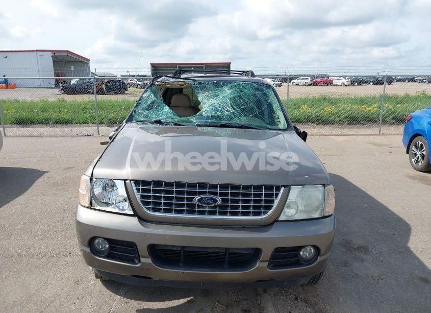 Photo 11 of 2005 Ford Explorer XLT/XLT SPORT (VIN 1FMZU73E45UA30741)
