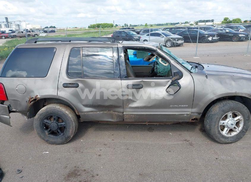 Photo 12 of 2005 Ford Explorer XLT/XLT SPORT (VIN 1FMZU73E45UA30741)