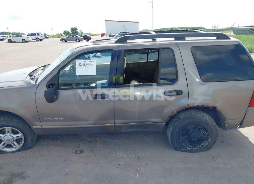 Photo 13 of 2005 Ford Explorer XLT/XLT SPORT (VIN 1FMZU73E45UA30741)