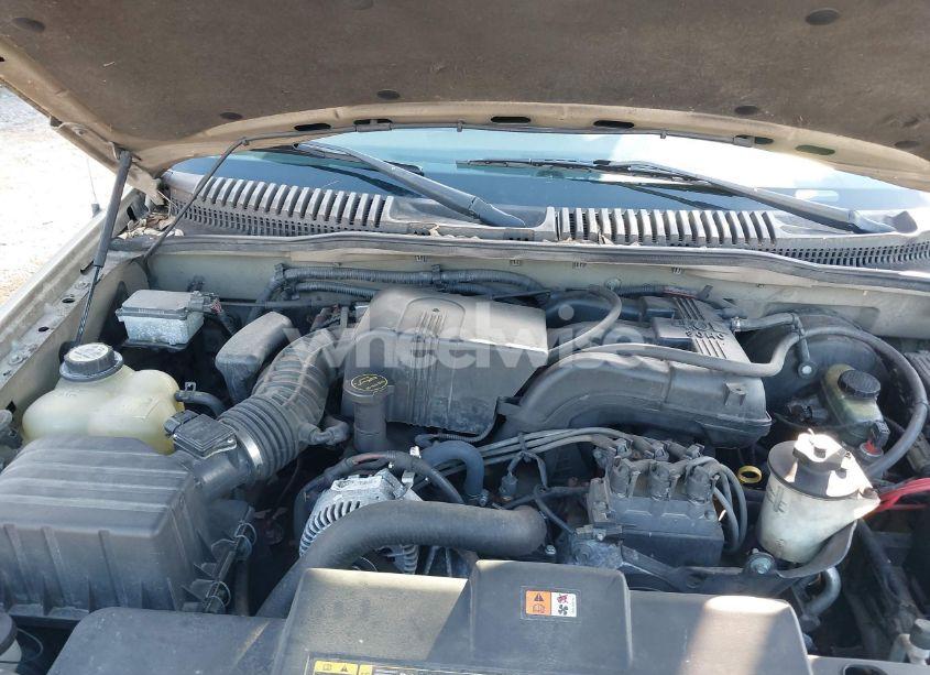 Photo 10 of 2002 Ford Explorer XLT (VIN 1FMZU73E52UA86408)