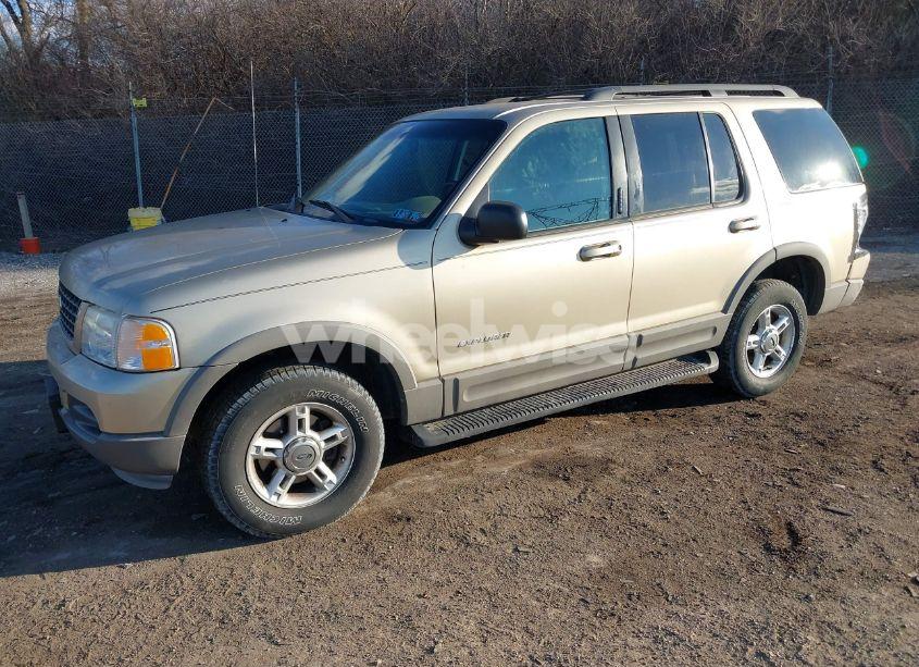 Photo 2 of 2002 Ford Explorer XLT (VIN 1FMZU73E52UA86408)