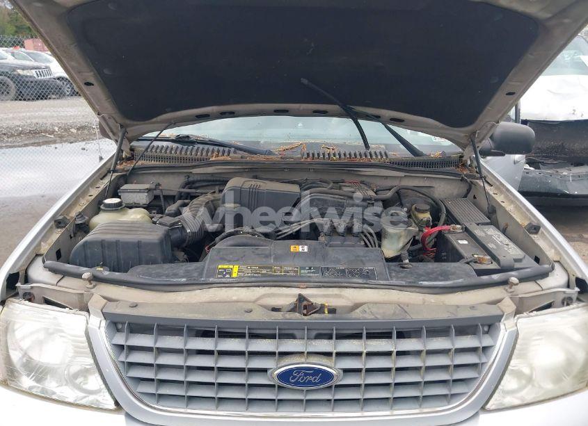 Photo 10 of 2002 Ford Explorer XLT (VIN 1FMZU73E52UB22890)