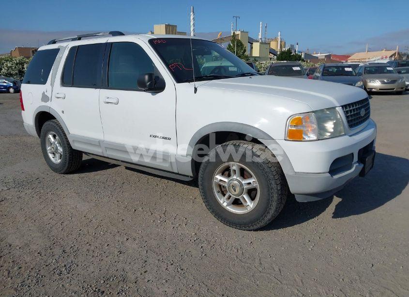 2002 Ford Explorer XLT (VIN 1FMZU73E52ZA40029) main photo