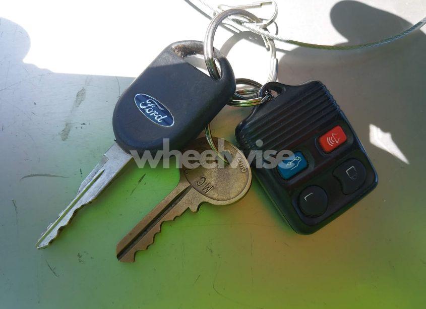 Photo 11 of 2002 Ford Explorer XLT (VIN 1FMZU73E52ZA40029)