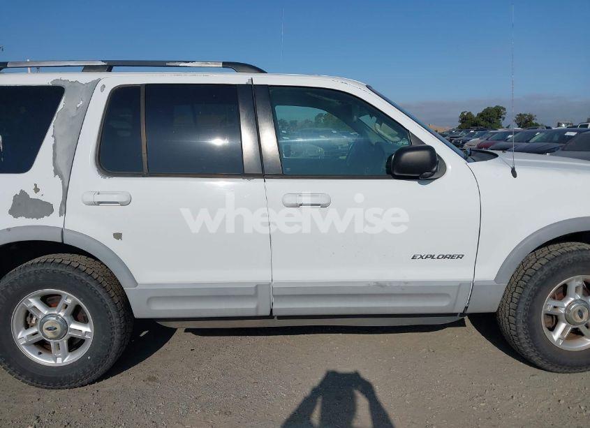 Photo 13 of 2002 Ford Explorer XLT (VIN 1FMZU73E52ZA40029)