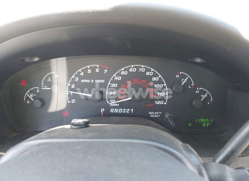 Photo 7 of 2002 Ford Explorer XLT (VIN 1FMZU73E52ZA40029)