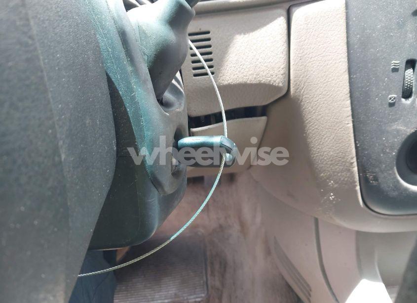 Photo 11 of 2002 Ford Explorer XLT (VIN 1FMZU73E52ZA71930)