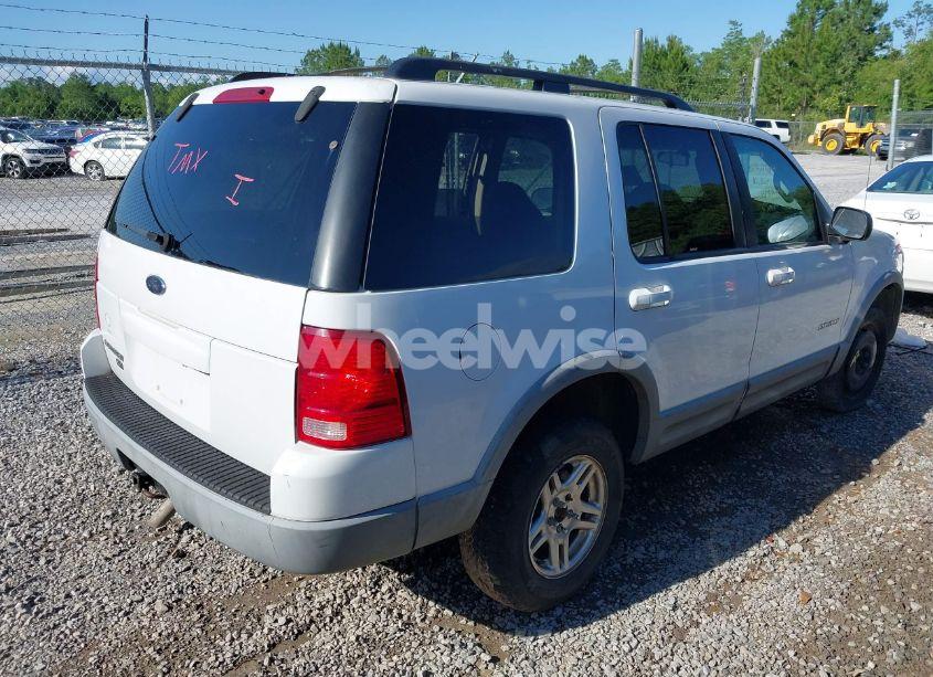 Photo 4 of 2002 Ford Explorer XLT (VIN 1FMZU73E52ZA71930)