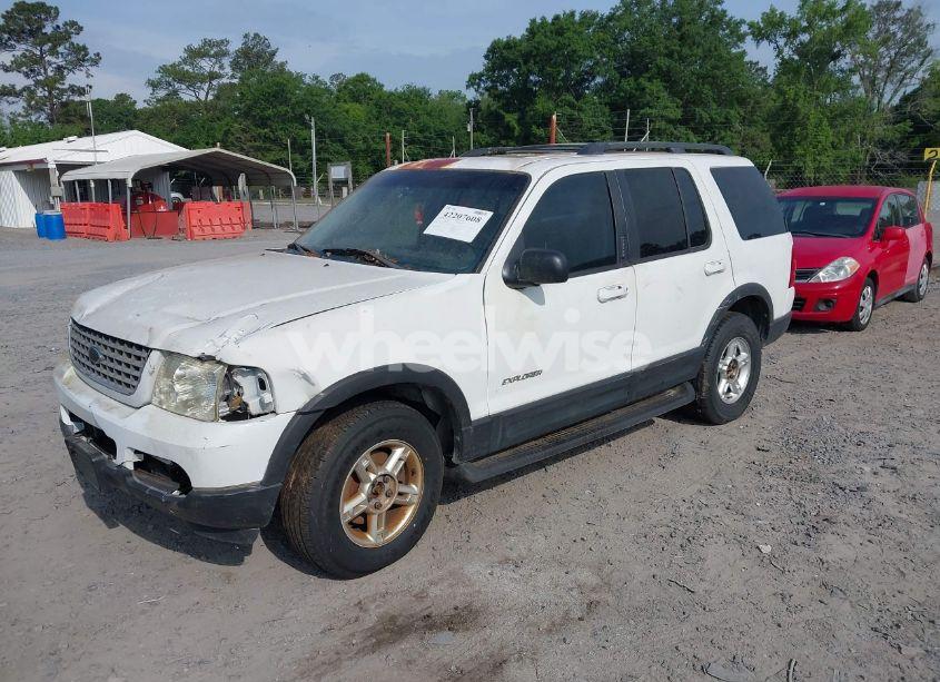 Photo 2 of 2002 Ford Explorer XLT (VIN 1FMZU73E52ZB31608)