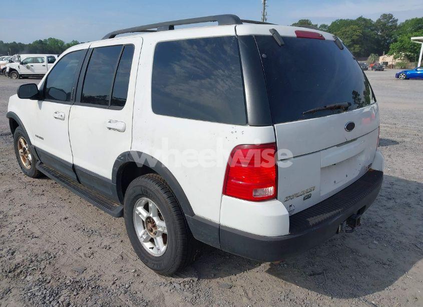Photo 3 of 2002 Ford Explorer XLT (VIN 1FMZU73E52ZB31608)