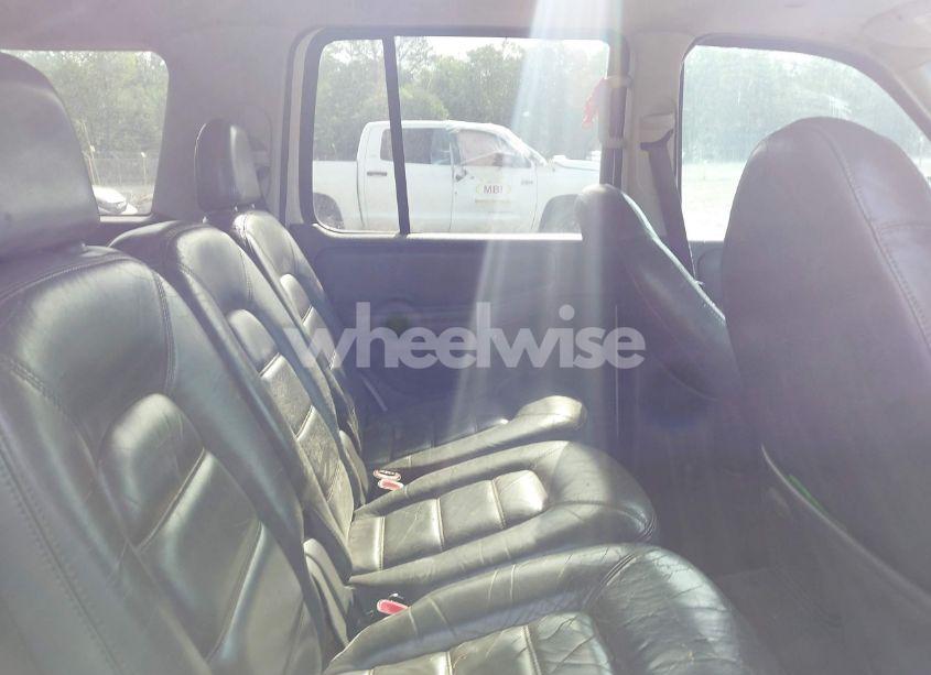 Photo 8 of 2002 Ford Explorer XLT (VIN 1FMZU73E52ZB31608)