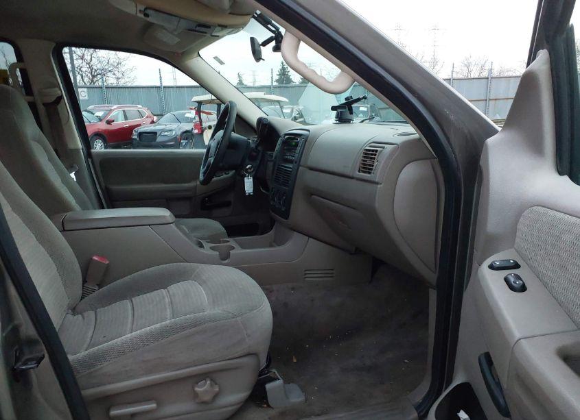 Photo 5 of 2002 Ford Explorer XLT (VIN 1FMZU73E52ZB75513)