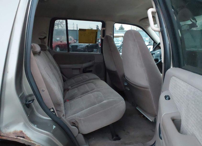 Photo 8 of 2002 Ford Explorer XLT (VIN 1FMZU73E52ZB75513)