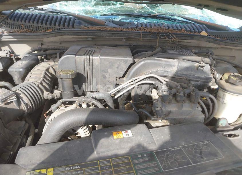 Photo 10 of 2002 Ford Explorer XLT (VIN 1FMZU73E62UA52395)